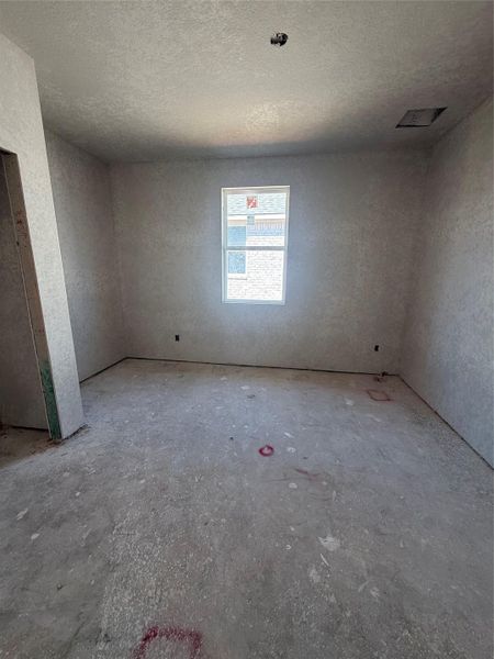 Spacious, unfurnished interior of a new home in Berry Creek Highlands, Georgetown (Image 12).