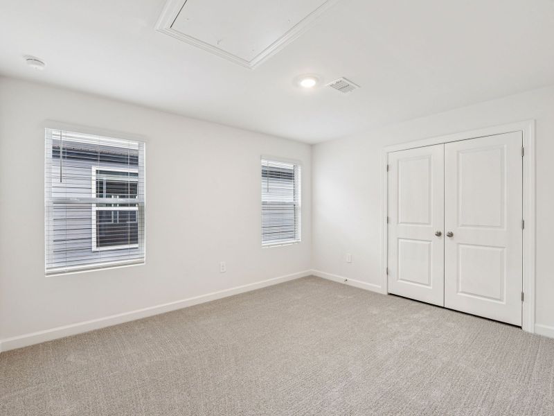Spacious, unfurnished interior of a new home in Avalon, Gastonia (Image 13).
