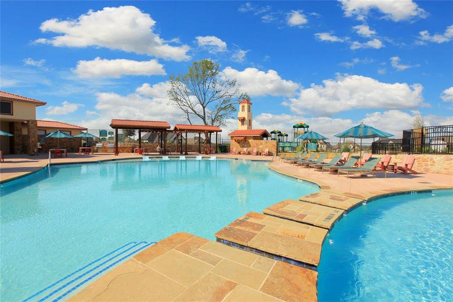 Community amenities in Monterra, Fate (Image 12).