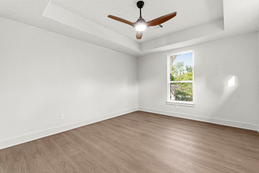 Upstairs bedroom Upstairs bedroom