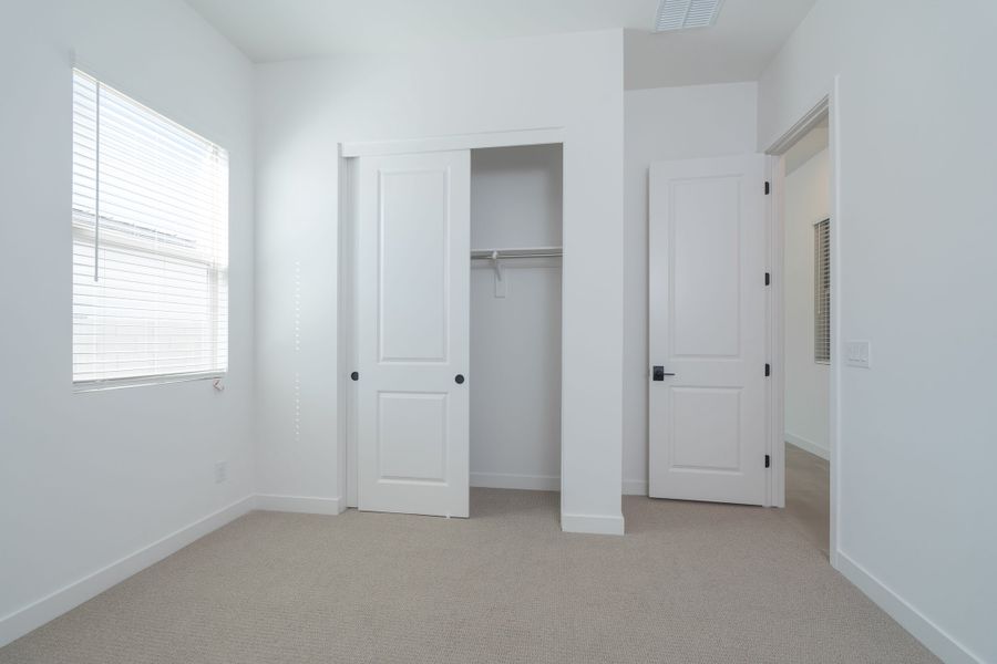 Spacious, unfurnished interior of a new home in Terraza, San Tan Valley (Image 16). Spacious, unfurnished interior of a new home in Terraza, San Tan Valley (Image 16).