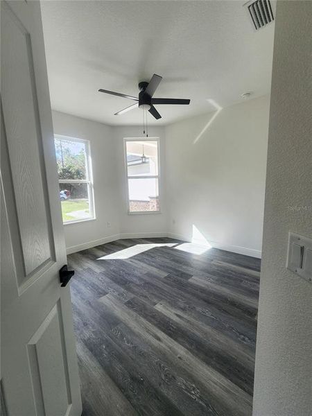 Furnished interior view inside a new home in , Dunnellon (Image 10).