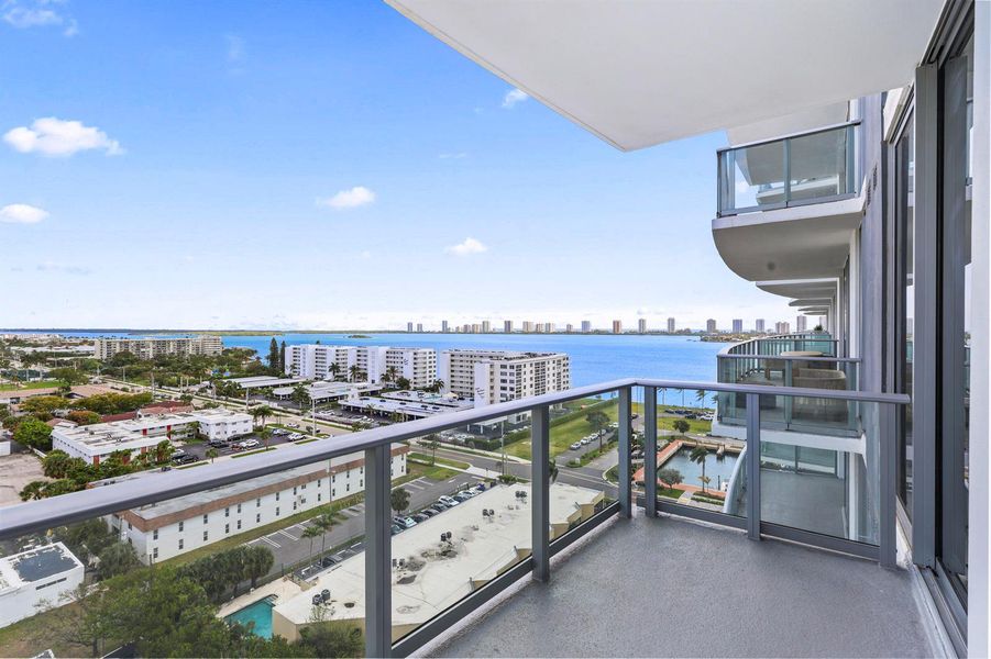 220 Lake Shore Drive - 27.jpg-FULL 220 Lake Shore Drive - 27.jpg-FULL