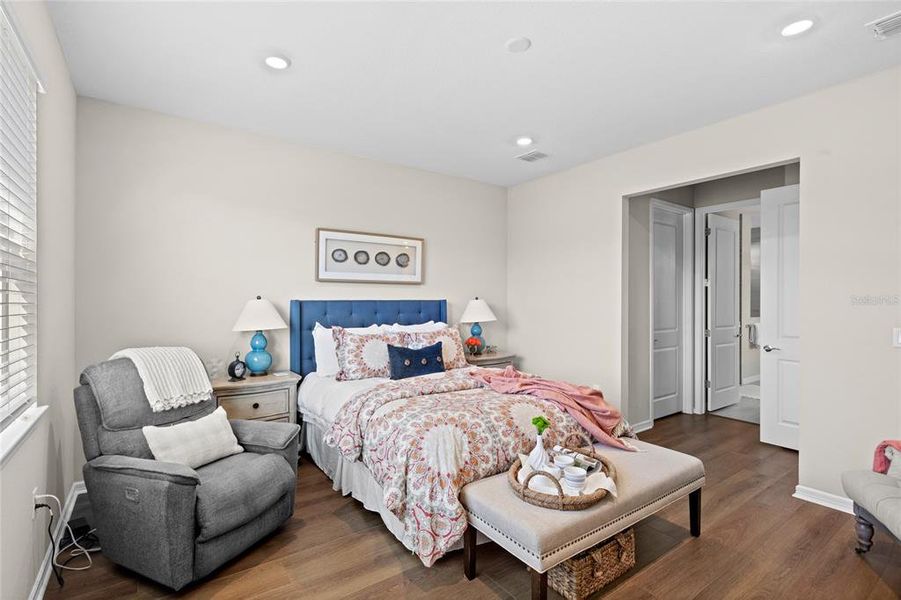 Furnished interior view inside a new home in , Winter Garden (Image 27).