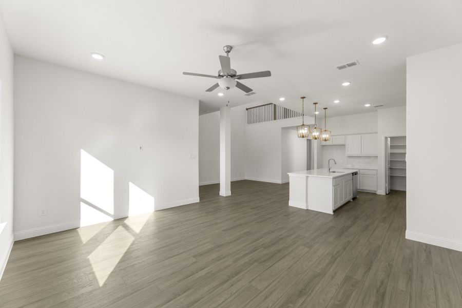 Representative unfurnished interior of a home built from the Grapevine by Pacesetter Homes in Clearview Ranch, Royse City (Image 15).