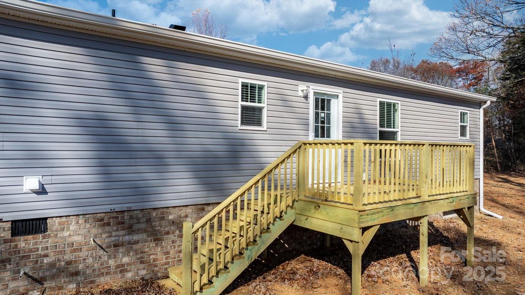 Exterior details and patio area of a home in , Statesville (Image 15).