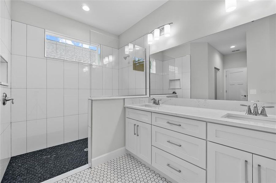 Furnished interior view inside a new home in , Mulberry (Image 11).