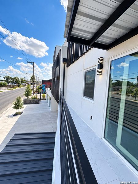 Exterior details and patio area of a home in , San Antonio (Image 12).