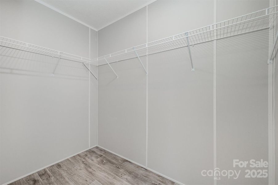 Spacious, unfurnished interior of a new home in , Shelby (Image 21).