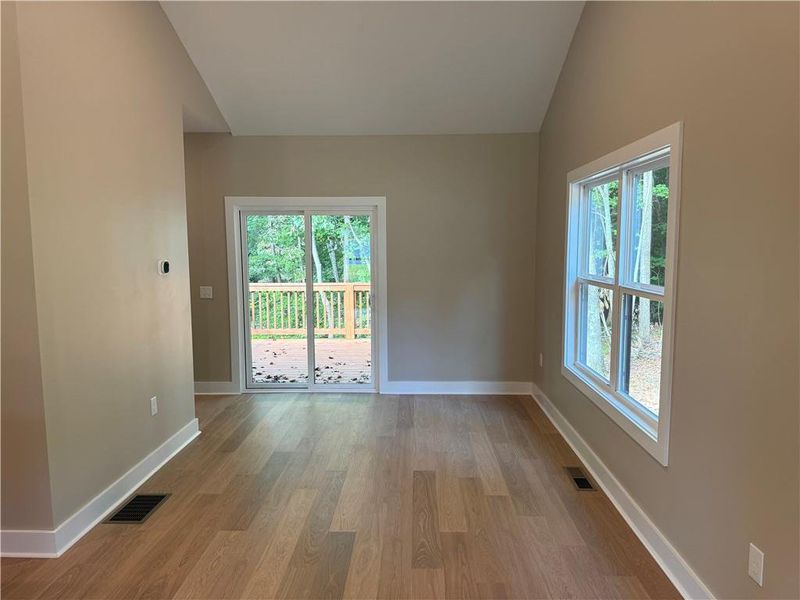 Spacious, unfurnished interior of a new home in , Dahlonega (Image 9).