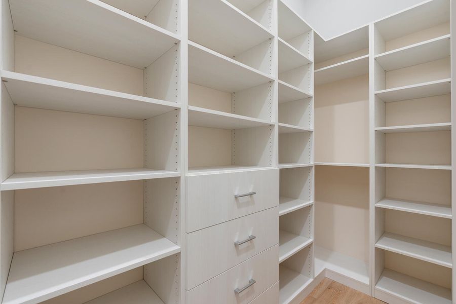 DSC05013-MLS DSC05013-MLS