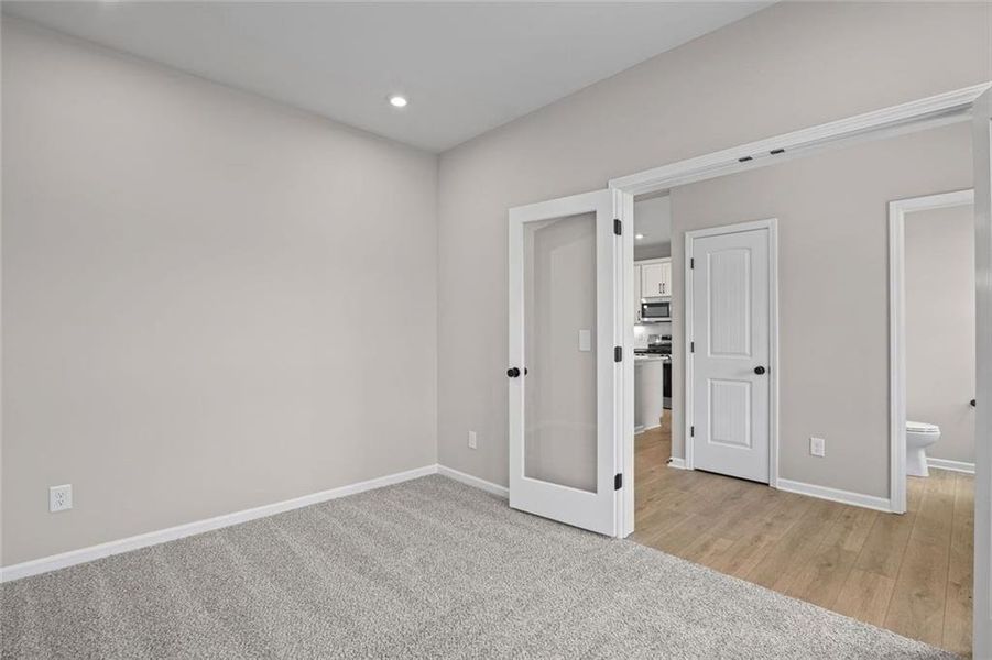 Spacious, unfurnished interior of a new home in Pickens Bluff, Dallas (Image 12).