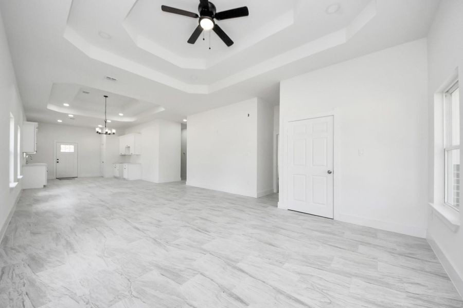 Spacious, unfurnished interior of a new home in , Splendora (Image 12).
