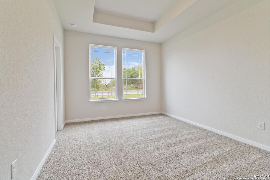 Spacious, unfurnished interior of a new home in Lonesome Dove, San Antonio (Image 16).