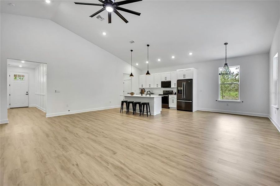 Spacious, unfurnished interior of a new home in , Brooksville (Image 19).