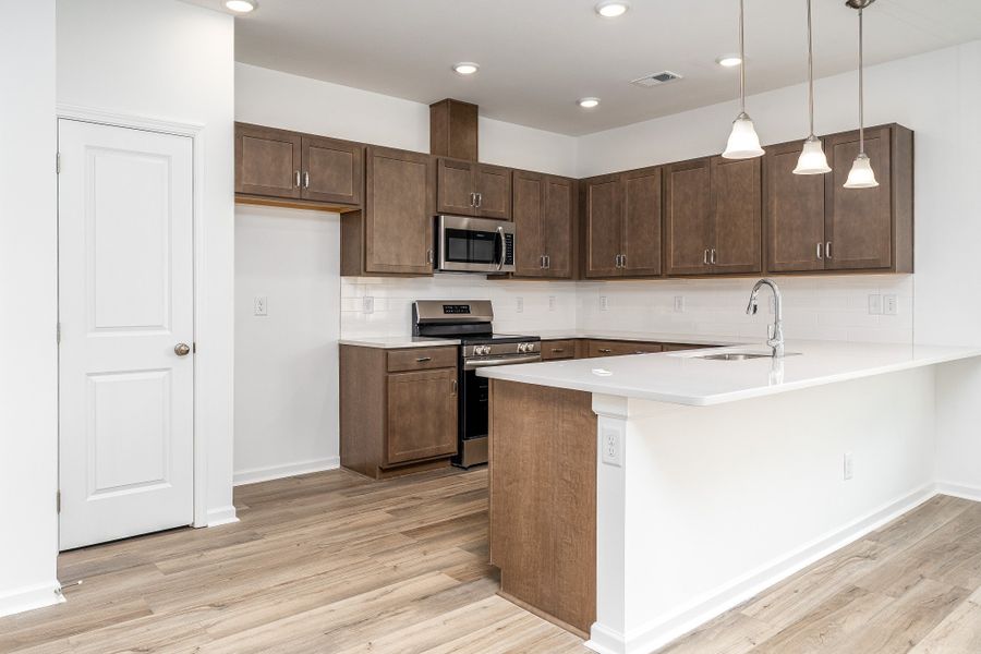 Furnished interior view inside a new home in Ridgewood, Shelbyville (Image 4).