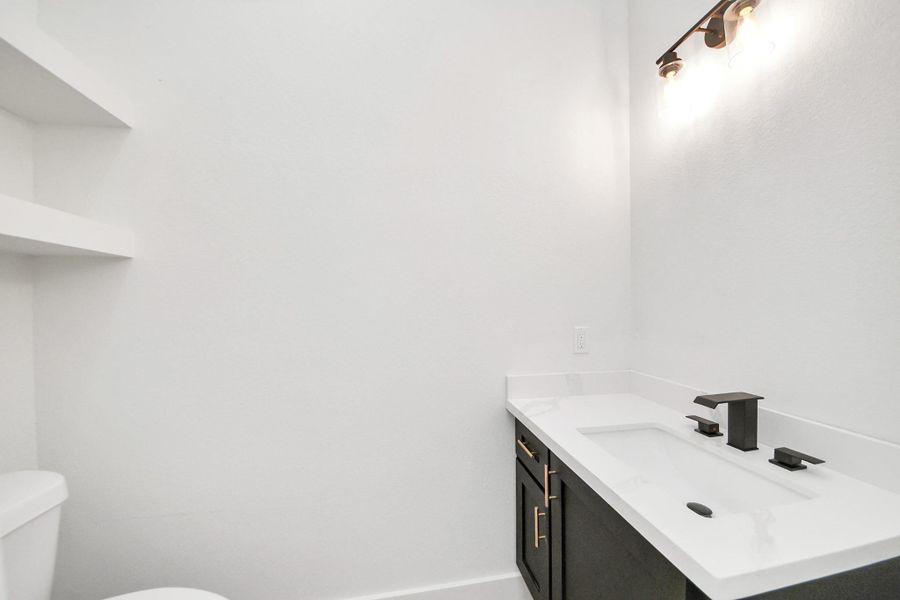 Image 4 of a home in .