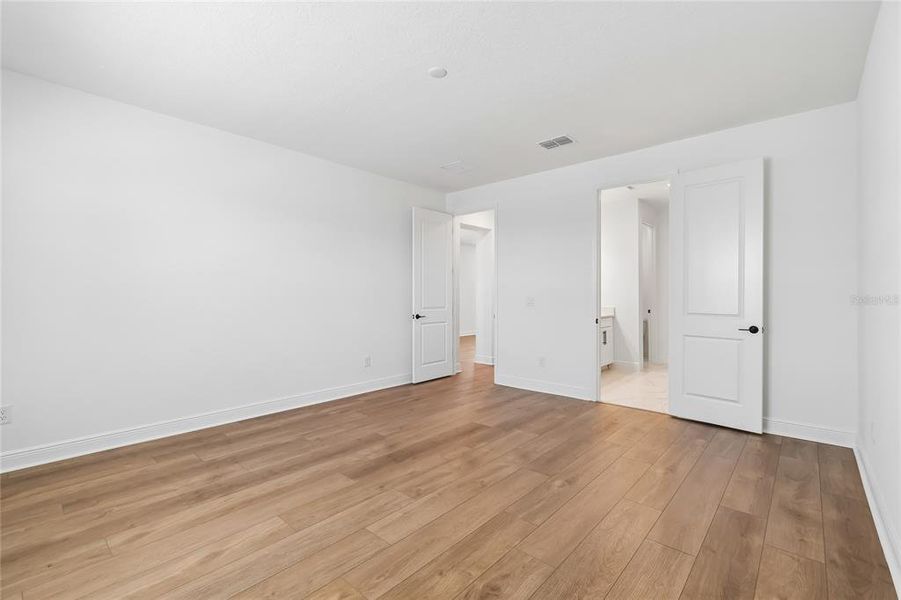 Spacious, unfurnished interior of a new home in SeaFlower, Bradenton (Image 19).