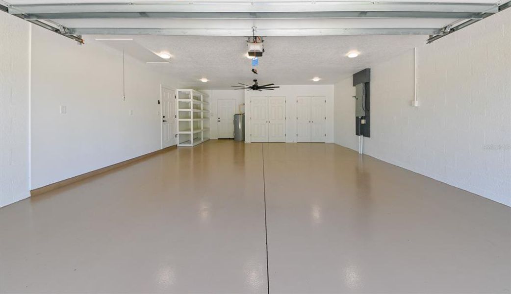 Spacious, unfurnished interior of a new home in , Lecanto (Image 39).