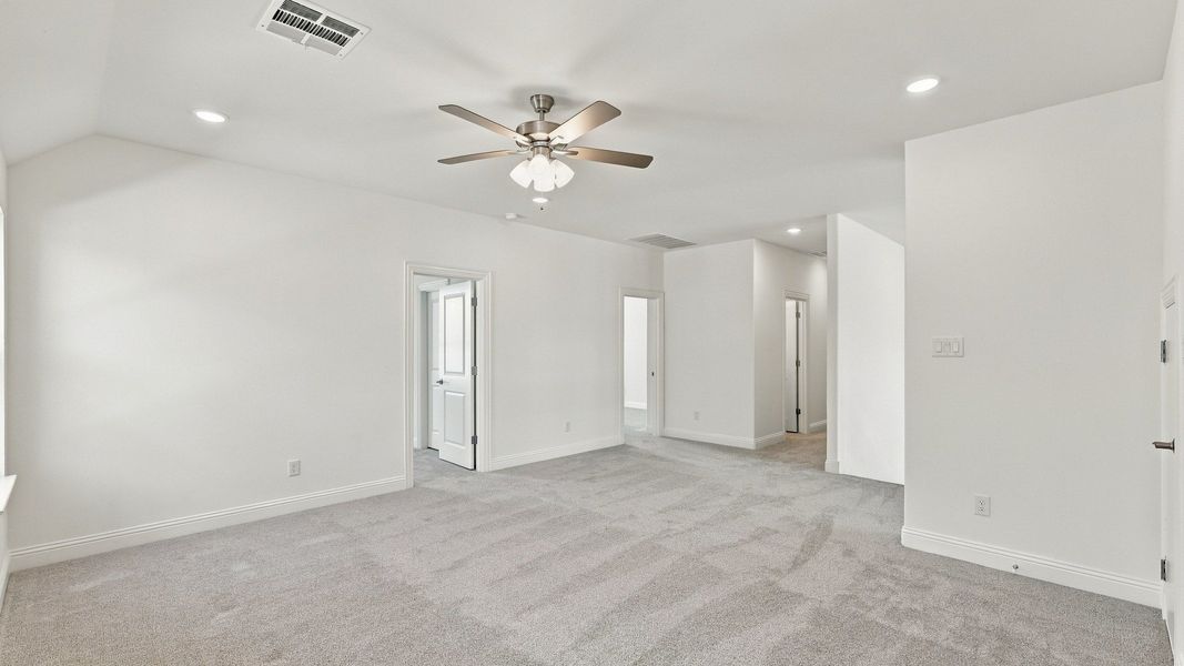 Furnished interior view inside a new home in Green Meadows Classic, Celina (Image 49).