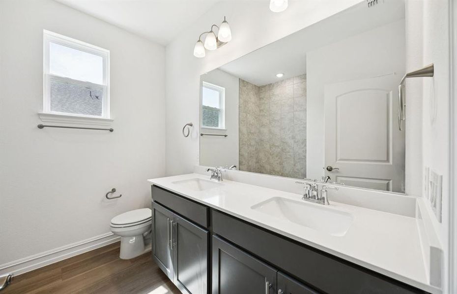 Spacious secondary bathroom