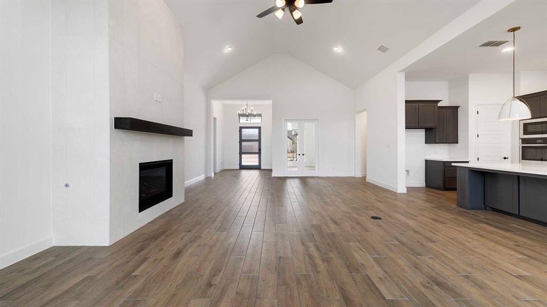 Spacious, unfurnished interior of a new home in Sonoma Verde, McLendon-Chisholm (Image 15).