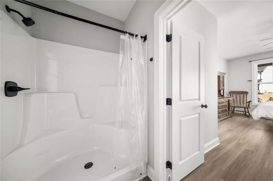 Furnished interior view inside a new home in , Dallas (Image 18).