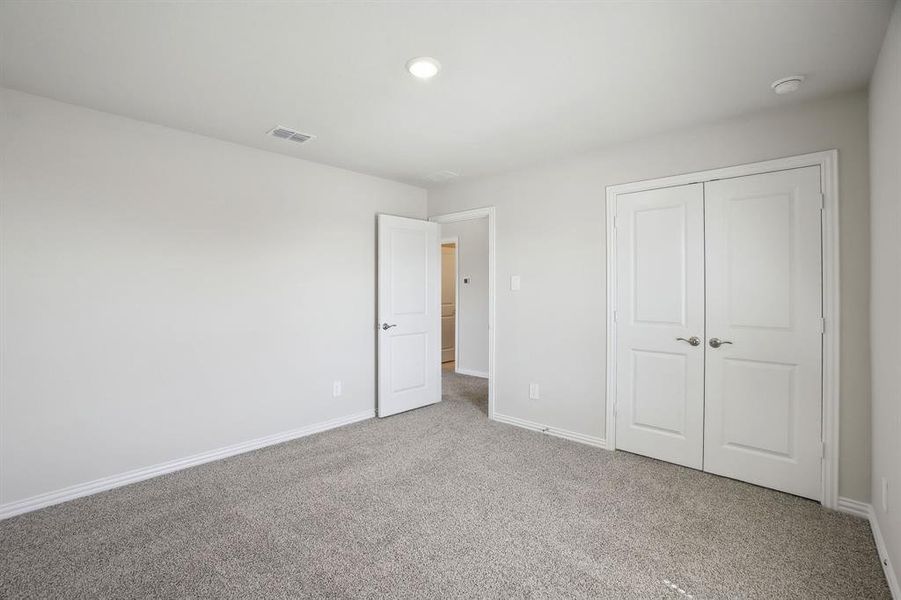 Photo is not of the actual home, but is an inspirational photo of builder’s model home and may depict options, furnishings, and/or decorator features that are not included. Photo is not of the actual home, but is an inspirational photo of builder’s model home and may depict options, furnishings, and/or decorator features that are not included.