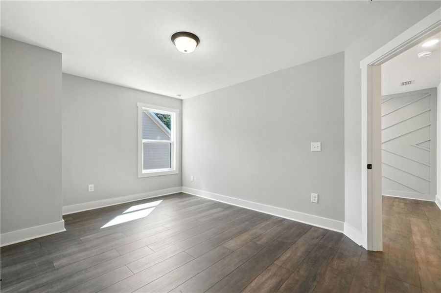 Spacious, unfurnished interior of a new home in Ferguson Corners, Emerson (Image 11).