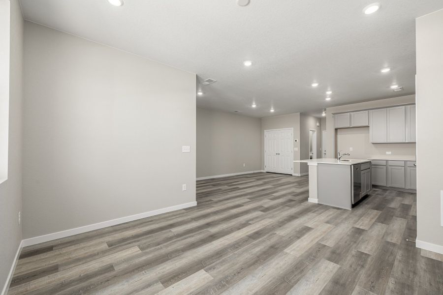 Spacious, unfurnished interior of a new home in Painted Prairie, Aurora (Image 19).