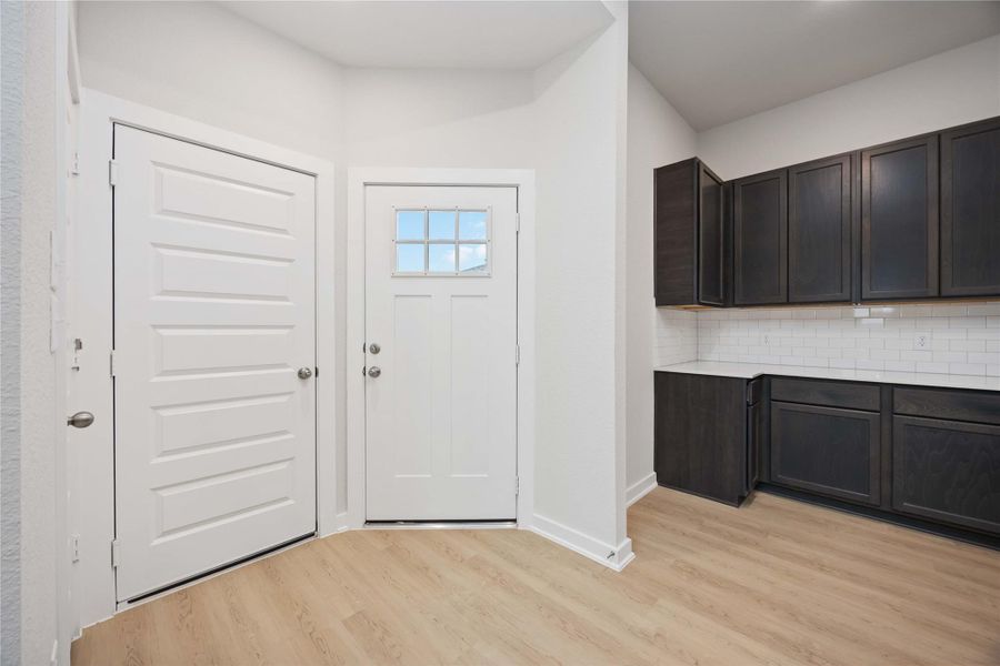 Spacious, unfurnished interior of a new home in Granger Pines, Conroe (Image 20). Spacious, unfurnished interior of a new home in Granger Pines, Conroe (Image 20).