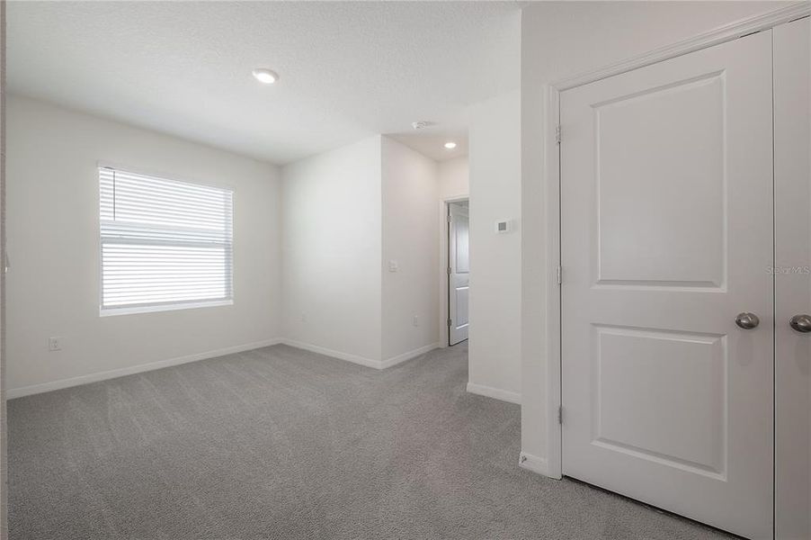 Spacious, unfurnished interior of a new home in , Wimauma (Image 15).