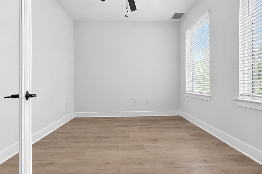 Spacious, unfurnished interior of a new home in Silverleaf, Cedar Creek (Image 35). Spacious, unfurnished interior of a new home in Silverleaf, Cedar Creek (Image 35).