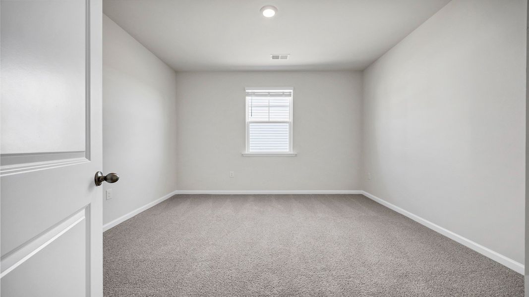 Spacious, unfurnished interior of a new home in Sease's Pond, Gilbert (Image 22).