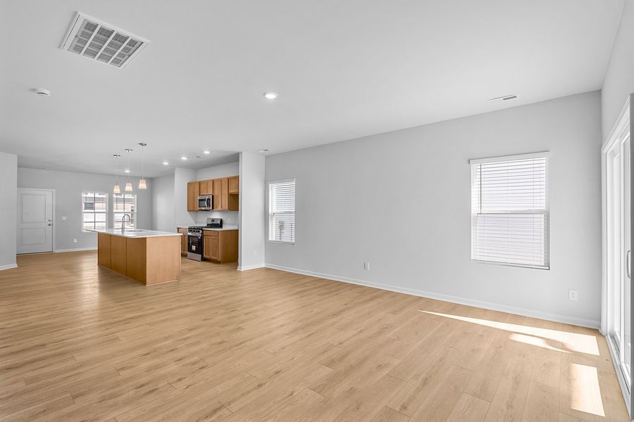 Spacious, unfurnished interior of a new home in Hanes Lake, Winston-Salem (Image 17). Spacious, unfurnished interior of a new home in Hanes Lake, Winston-Salem (Image 17).
