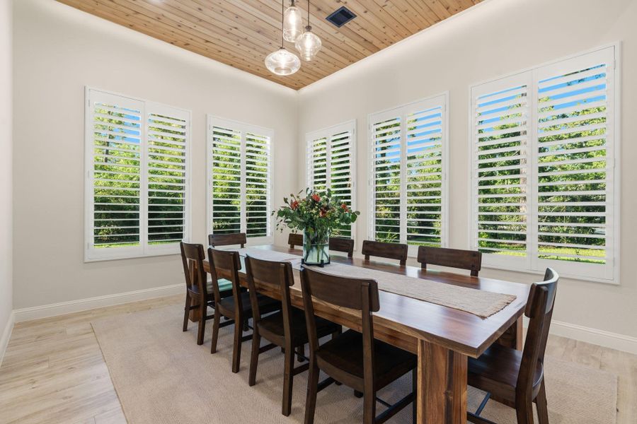 Furnished interior view inside a new home in , Tomball (Image 7).