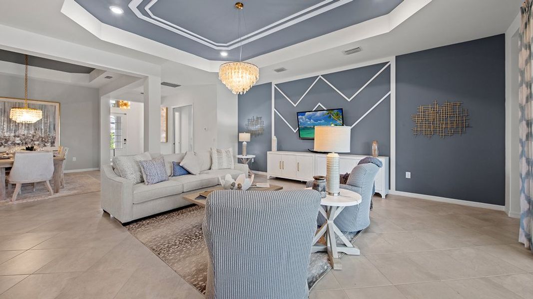 2061 Angelina Family 4of4 Base2