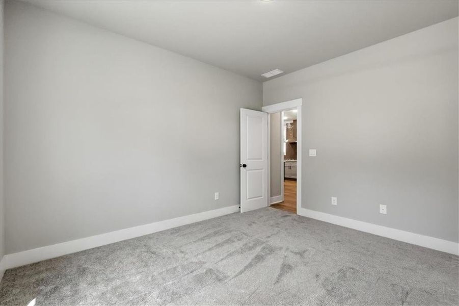 Spacious, unfurnished interior of a new home in , Statham (Image 35).