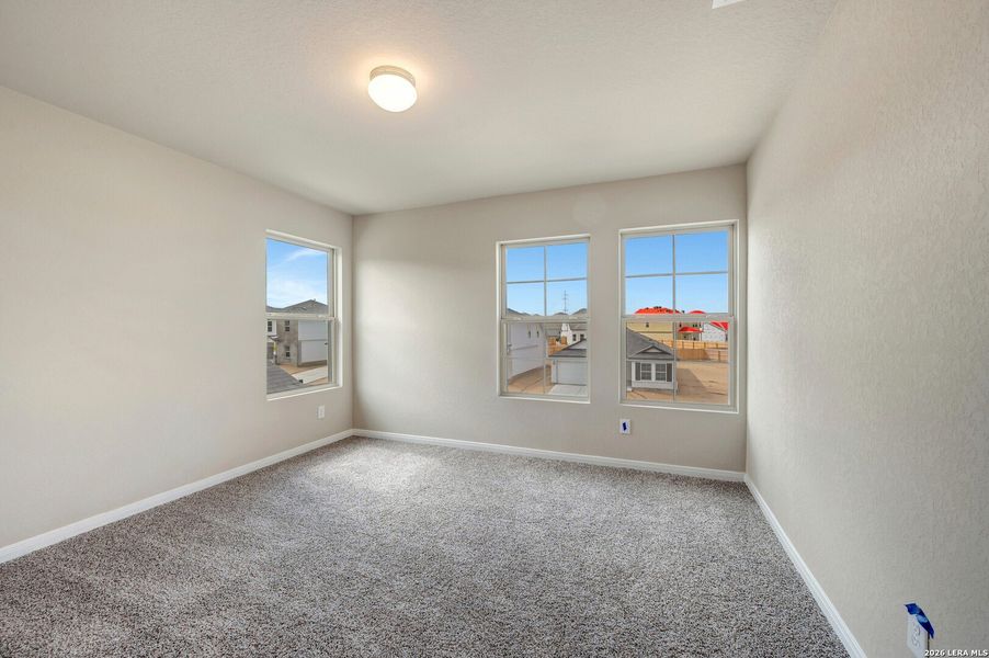 Spacious, unfurnished interior of a new home in Agave, San Antonio (Image 41).