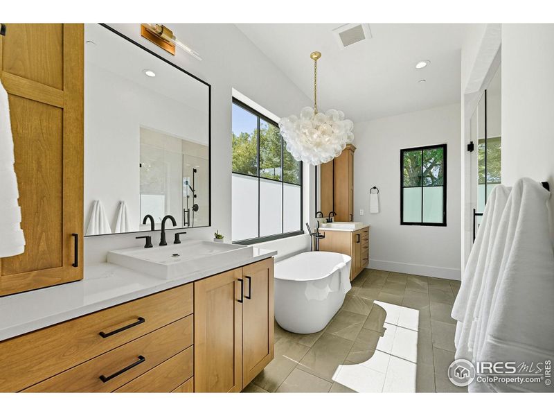 Furnished interior view inside a new home in , Longmont (Image 5).