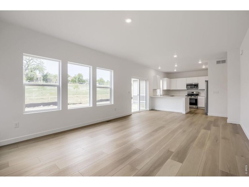 Spacious, unfurnished interior of a new home in Prairie Song, Windsor (Image 10). Spacious, unfurnished interior of a new home in Prairie Song, Windsor (Image 10).