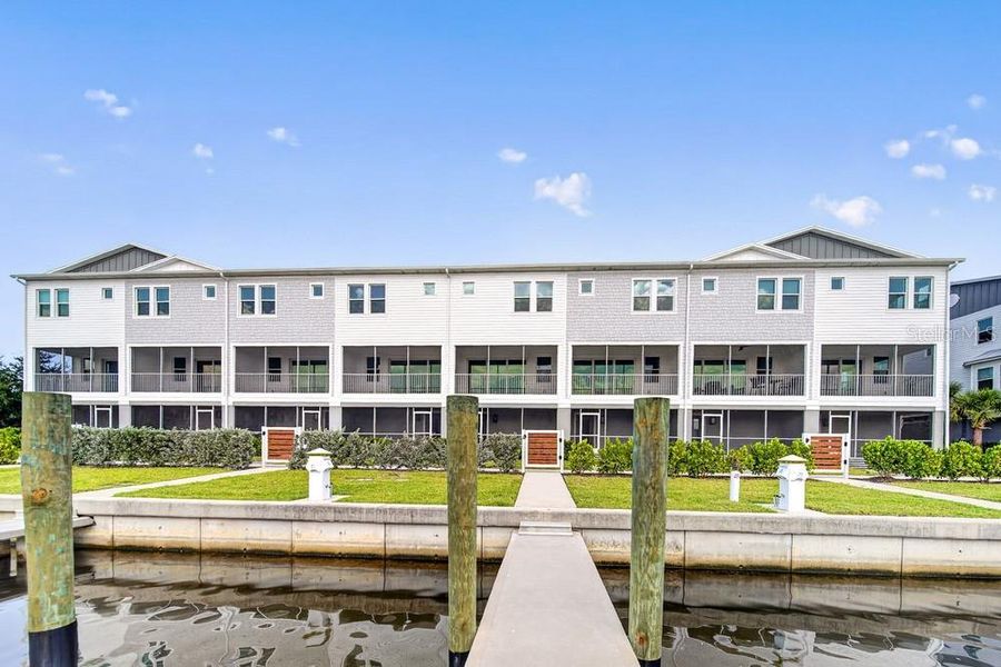 Condo located in Punta Gorda, FL showcasing its design and architecture (Image 3). Condo located in Punta Gorda, FL showcasing its design and architecture (Image 3).