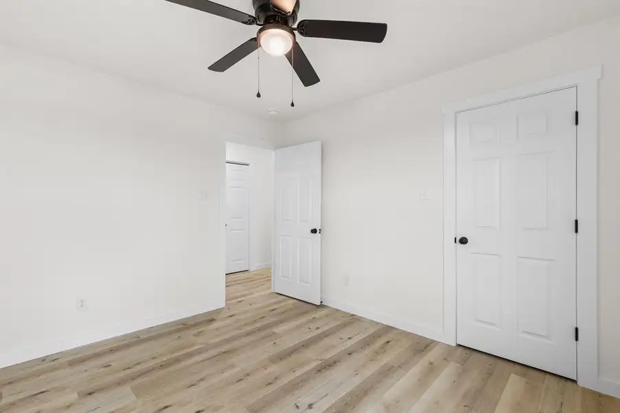 Spacious, unfurnished interior of a new home in , Robinson (Image 23).