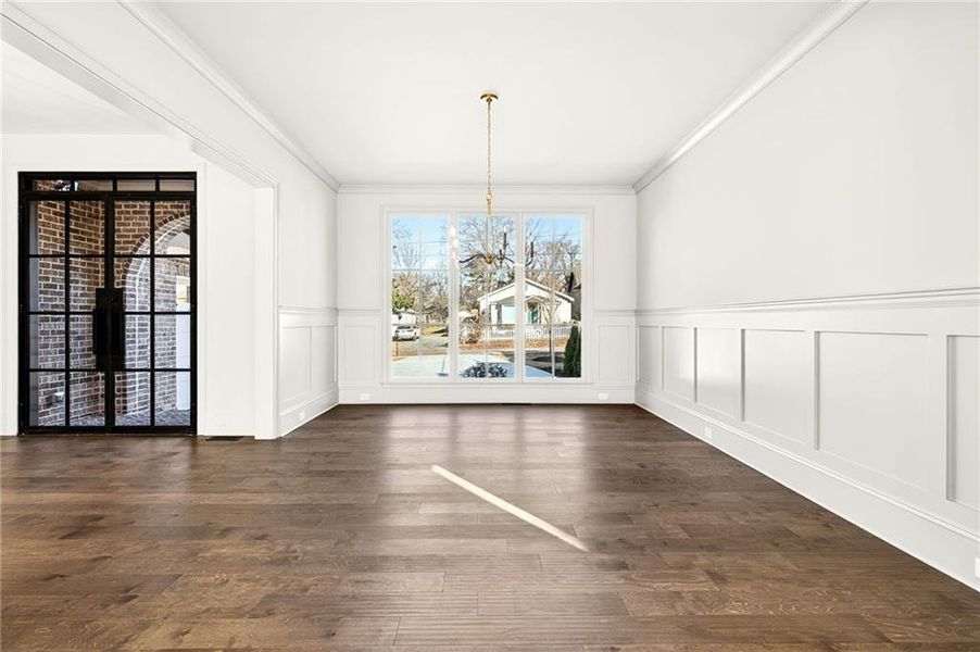 Spacious, unfurnished interior of a new home in , Roswell (Image 40).