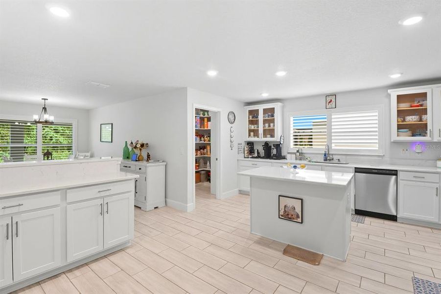 Furnished interior view inside a new home in , Dunnellon (Image 12).