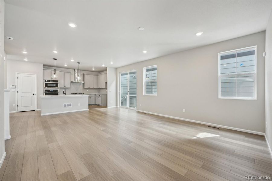 Spacious, unfurnished interior of a new home in The Villas Collection at Sterling Ranch, Littleton (Image 38).
