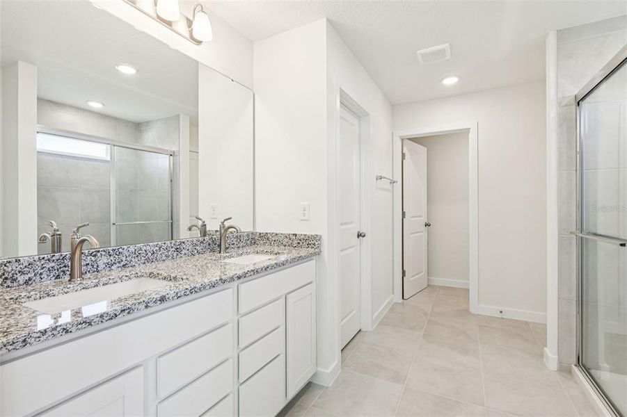 Furnished interior view inside a new home in Willowbrook North, Winter Haven (Image 9). Furnished interior view inside a new home in Willowbrook North, Winter Haven (Image 9).