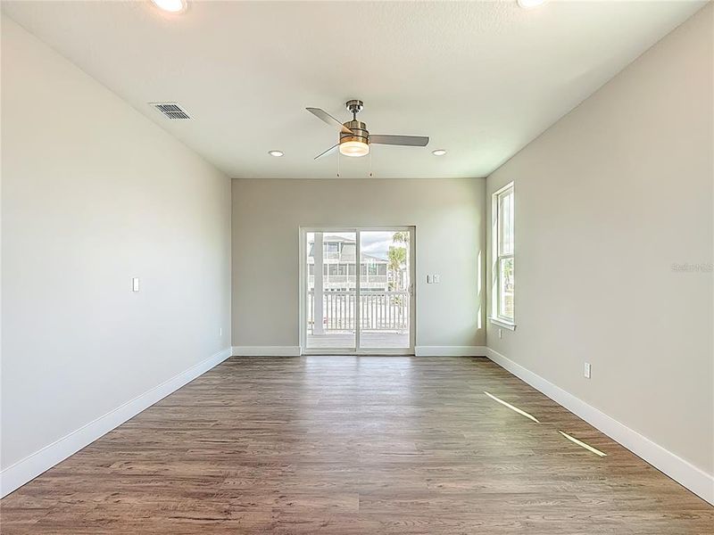 Spacious, unfurnished interior of a new home in , Hernando Beach (Image 58).