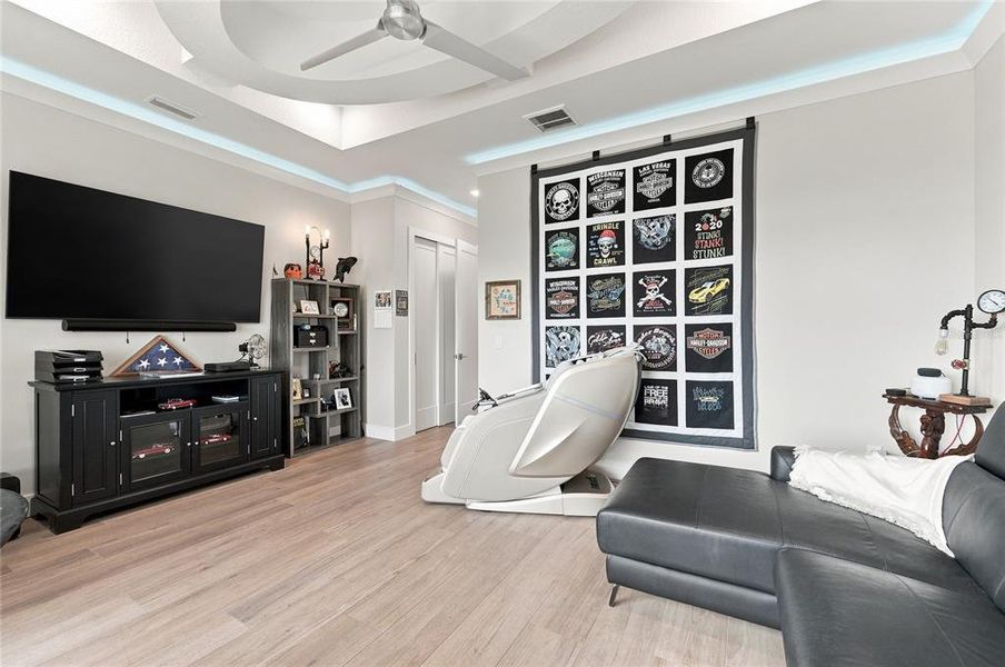 Furnished interior view inside a new home in , Winter Haven (Image 49).