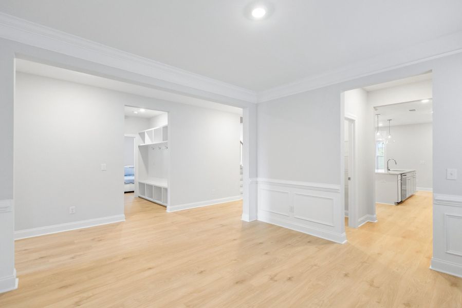 Spacious, unfurnished interior of a new home in Tidewater at Lakes of Cane Bay, Summerville (Image 44).
